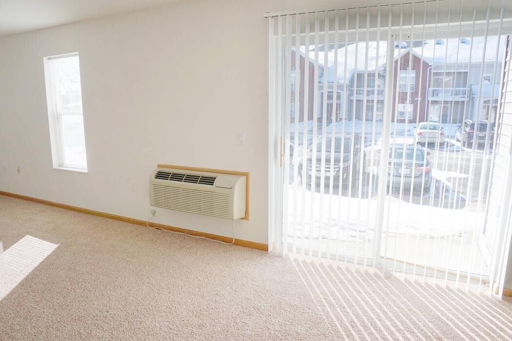 Images Silverstone Apartments