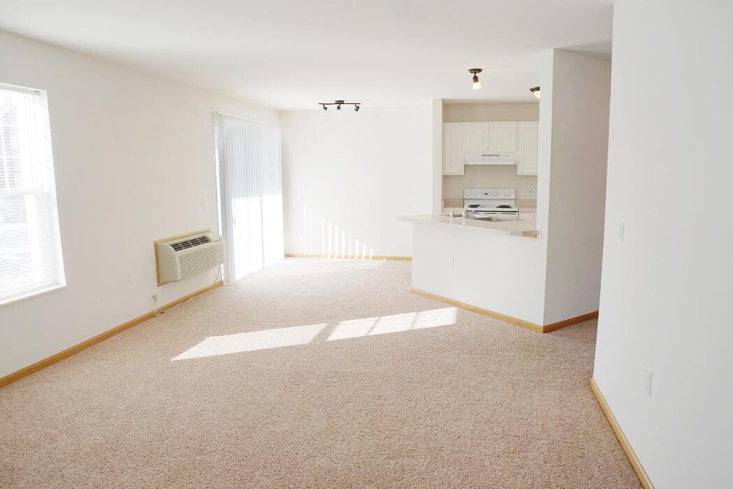 Images Silverstone Apartments