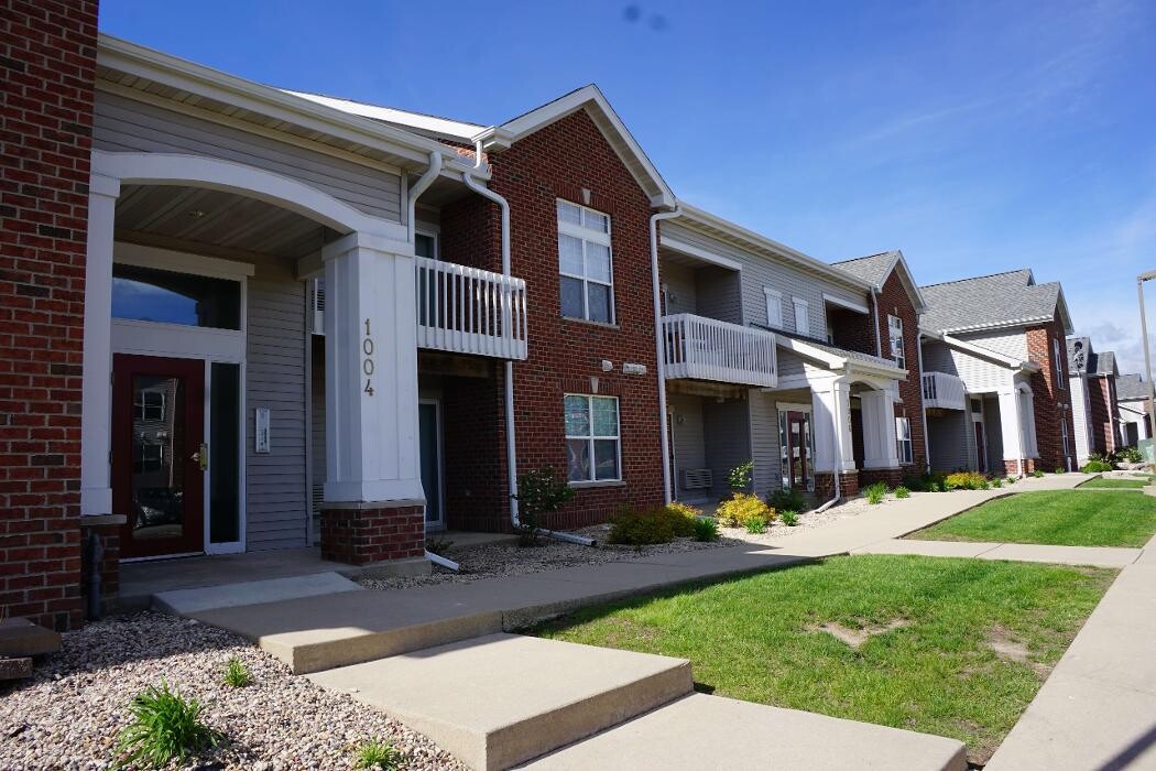 Images Silverstone Apartments