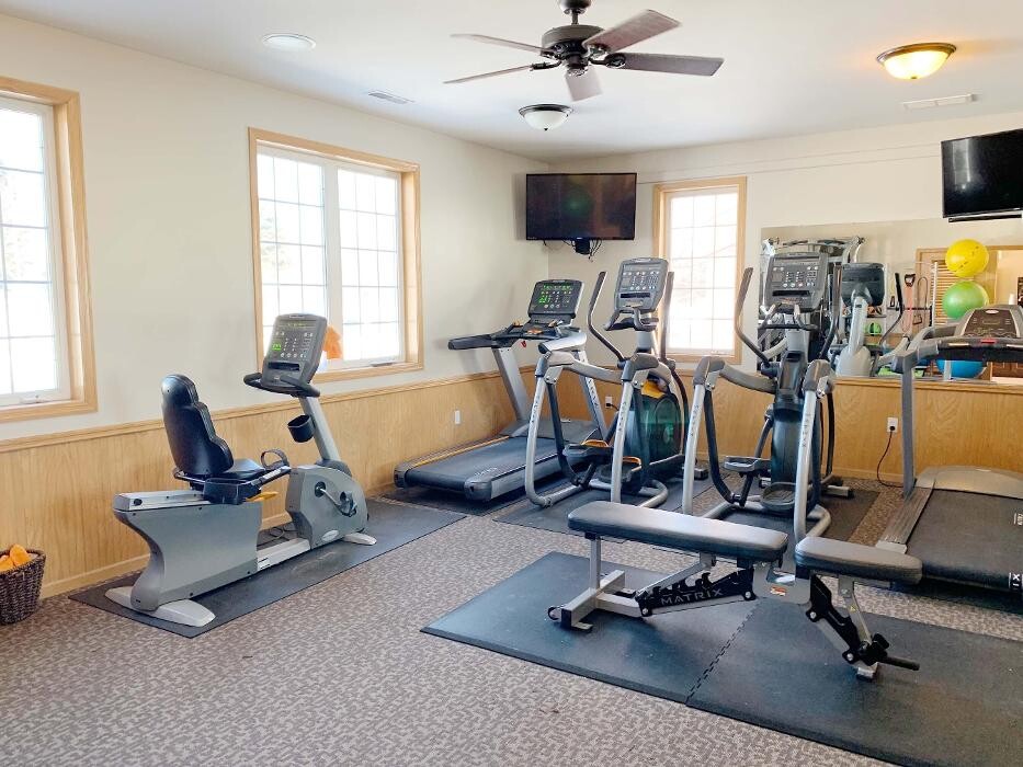 Images Silverstone Apartments