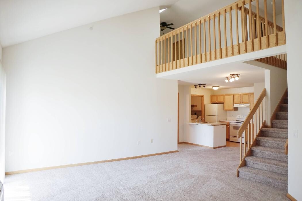 Images Silverstone Apartments