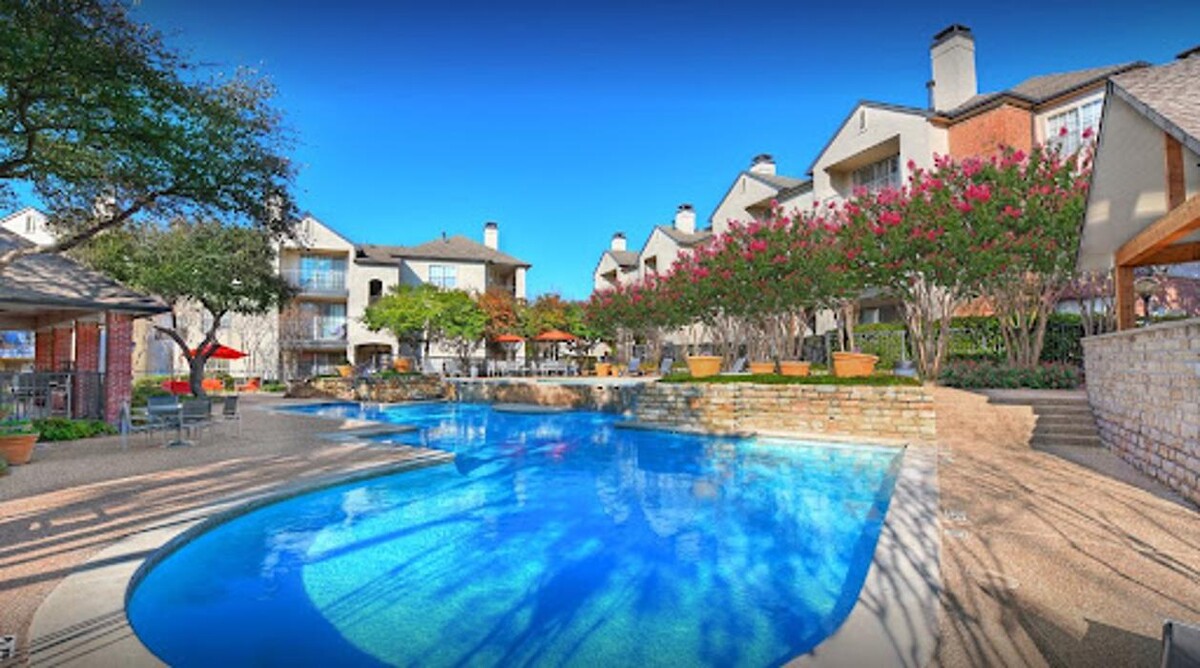 Images Ladera Apartments