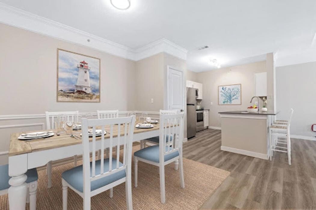 Images Ladera Apartments