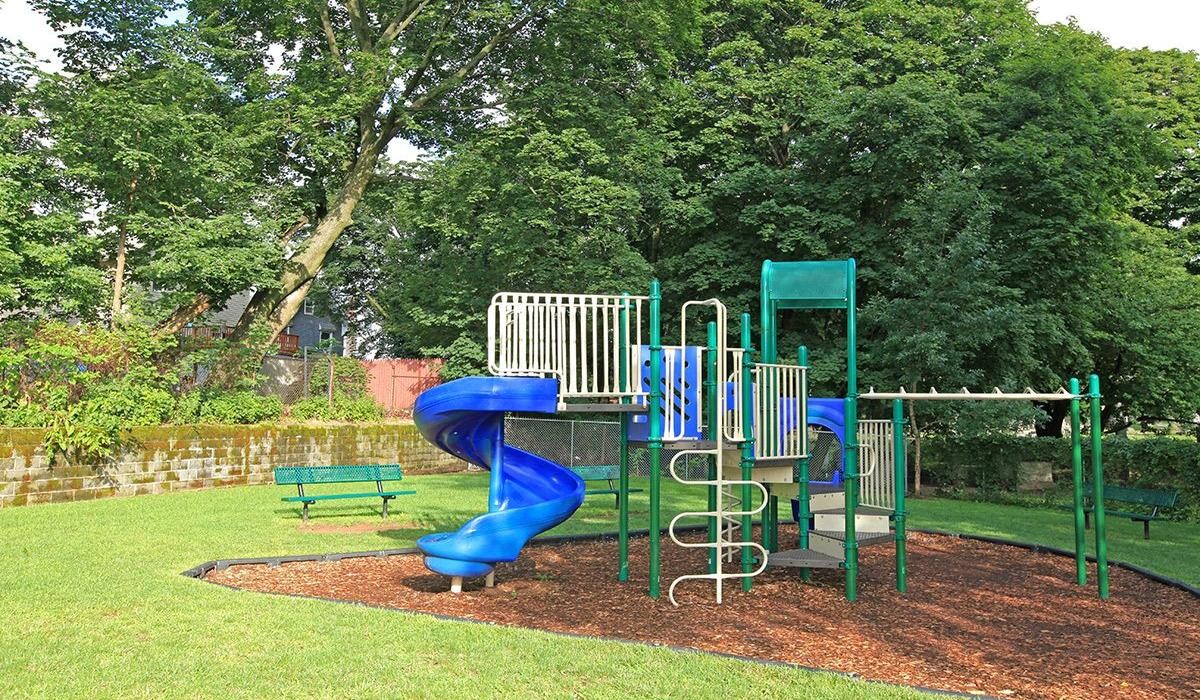 Images Hope Manor Apartments