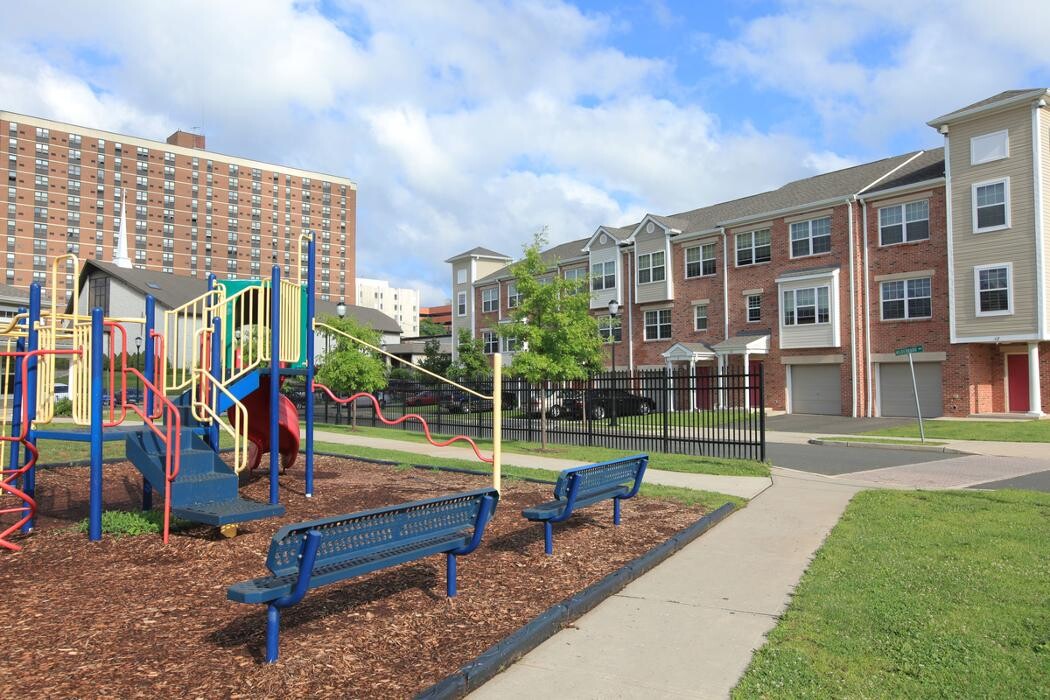 Images Hope Manor Apartments