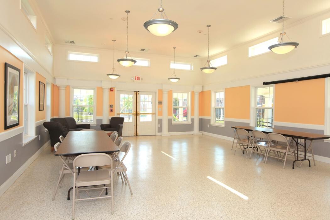 Images Hope Manor Apartments