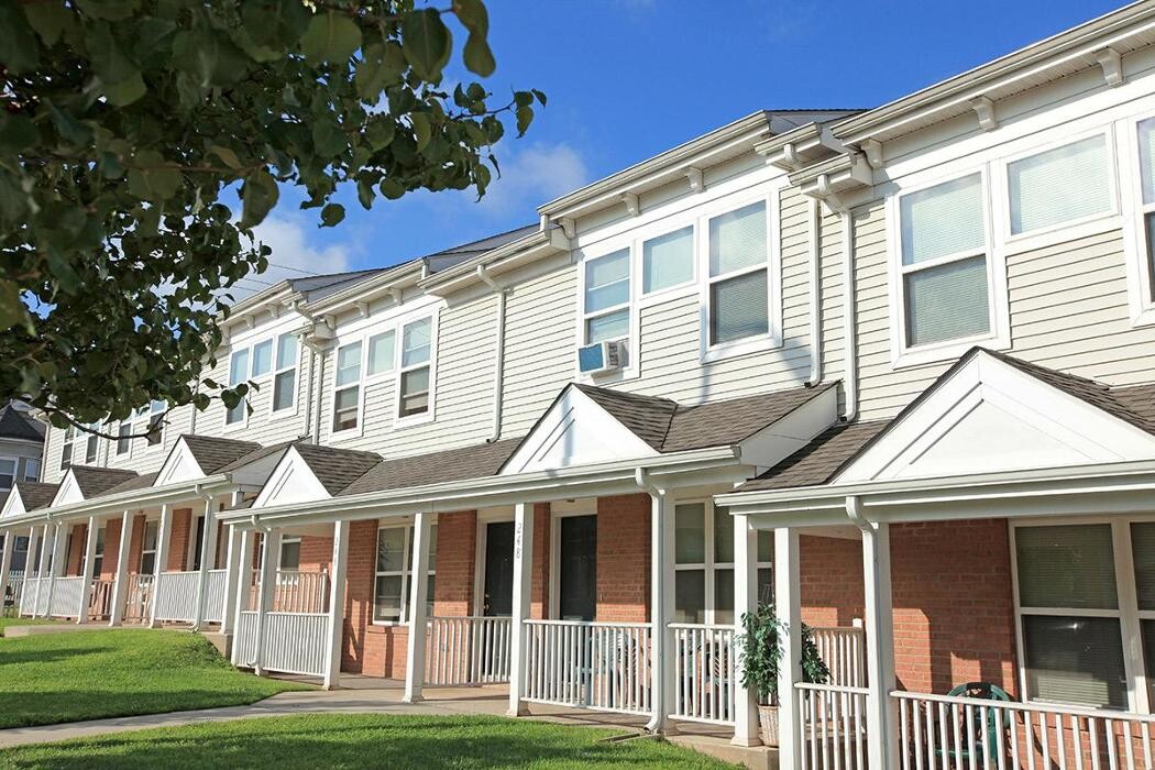 Images Hope Manor Apartments