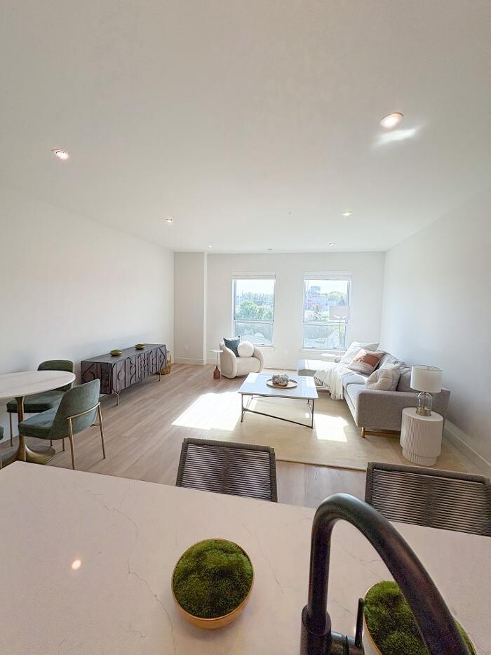 Images The Vibe on Paramount