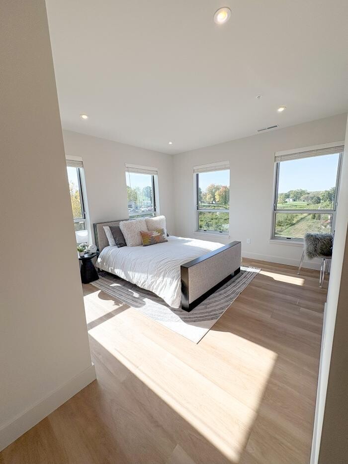 Images The Vibe on Paramount