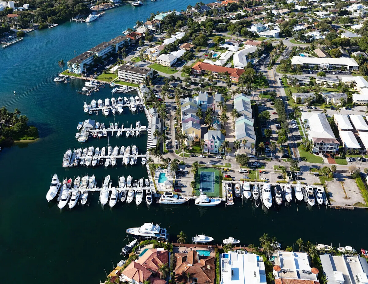 Images Gulf Stream Boat Club