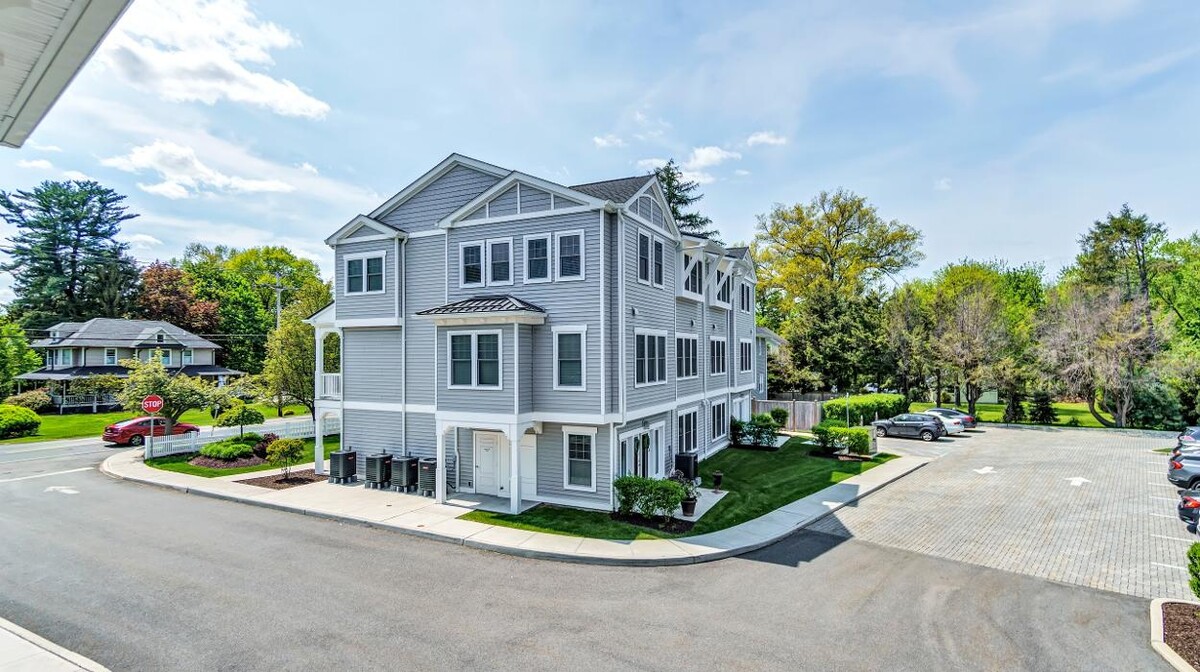 Images Hudson Place, An Eagle Rock Community