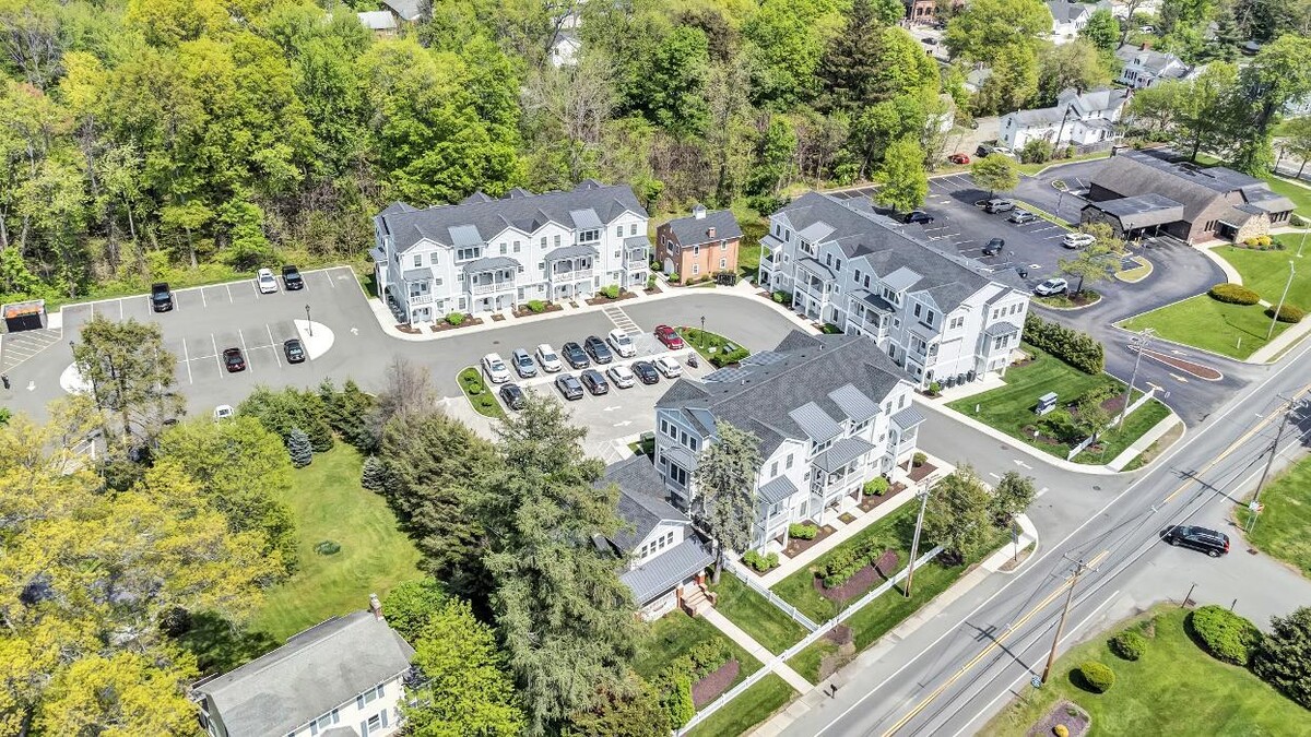 Images Hudson Place, An Eagle Rock Community