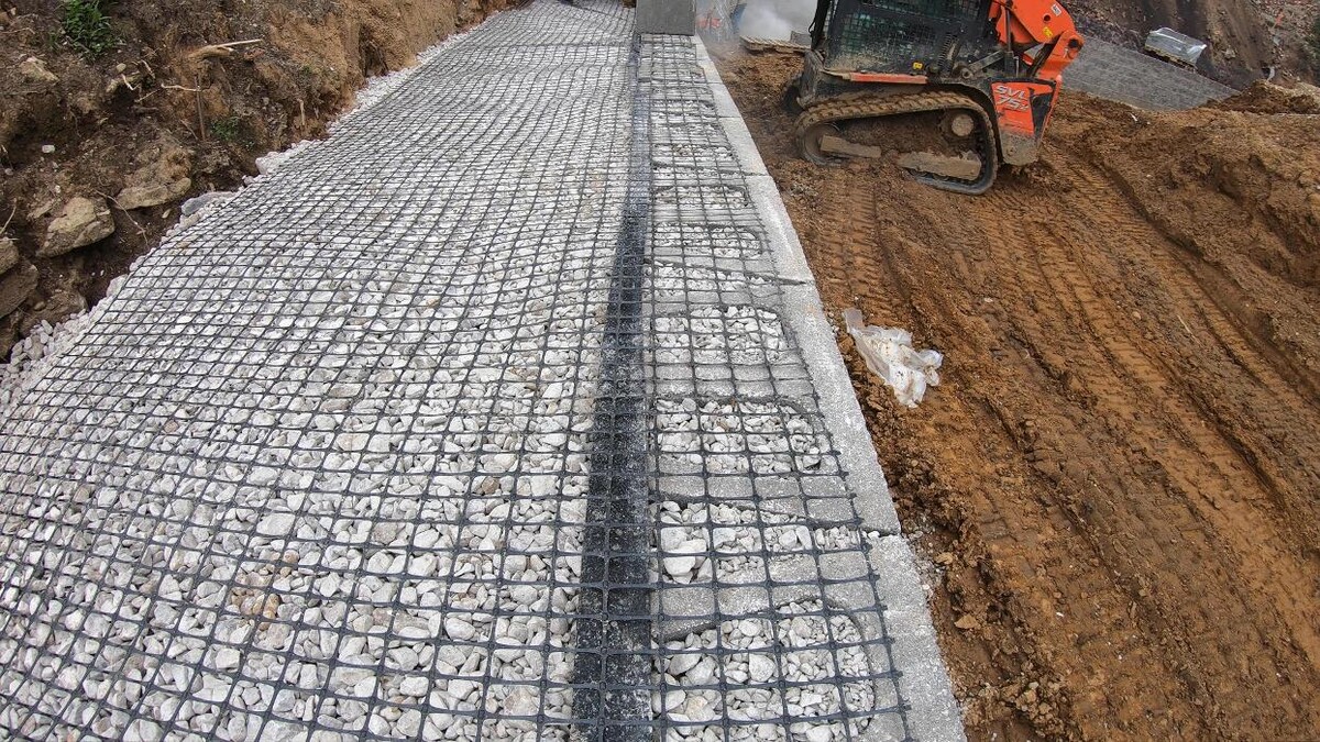 Images Lamb's Lawn Service & Landscaping LLC