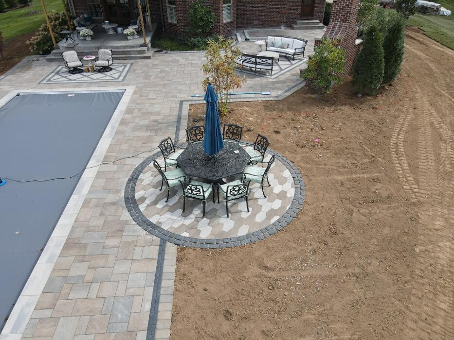 Images Lamb's Lawn Service & Landscaping LLC