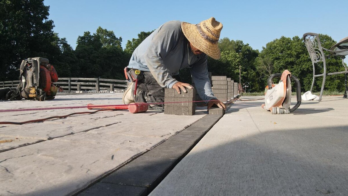 Images Lamb's Lawn Service & Landscaping LLC