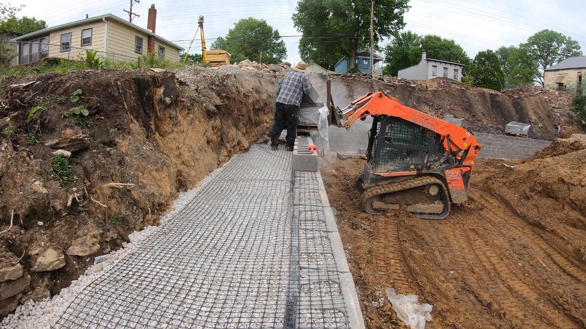 Images Lamb's Lawn Service & Landscaping LLC