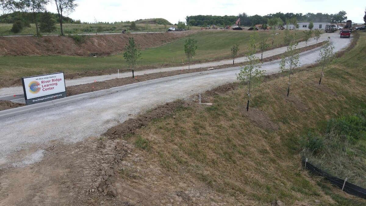 Images Lamb's Lawn Service & Landscaping LLC