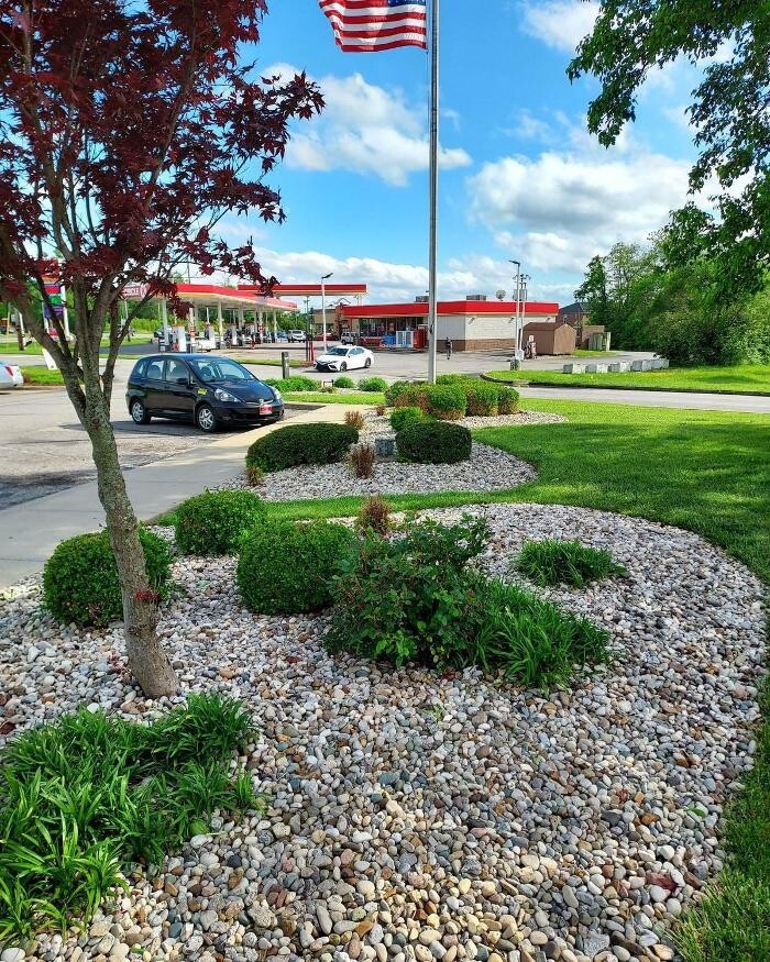 Images Lamb's Lawn Service & Landscaping LLC