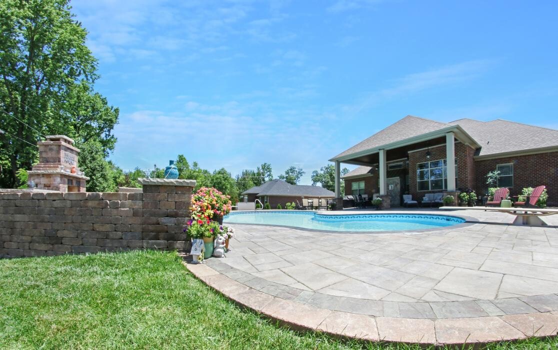 Images Lamb's Lawn Service & Landscaping LLC