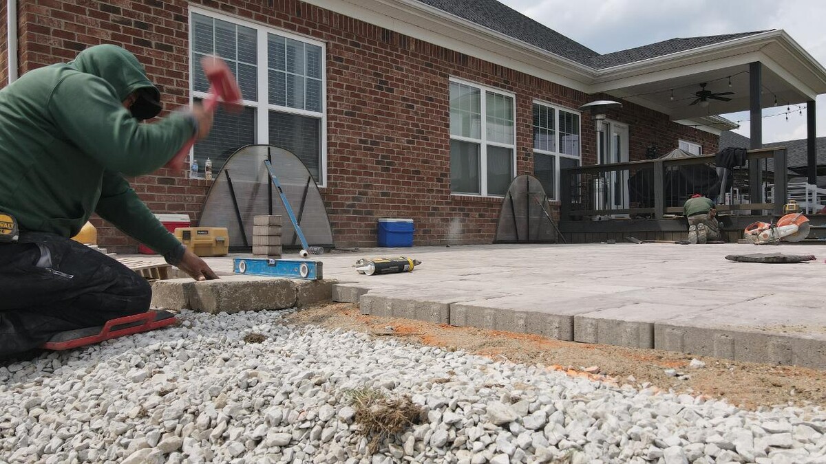 Images Lamb's Lawn Service & Landscaping LLC