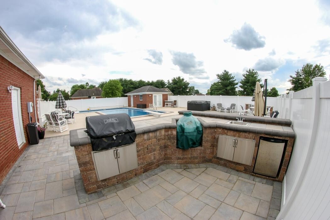 Images Lamb's Lawn Service & Landscaping LLC