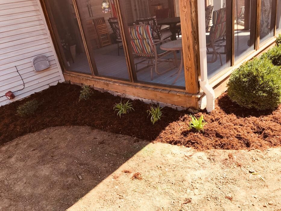 Images Lamb's Lawn Service & Landscaping LLC