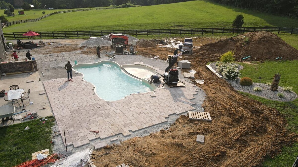 Images Lamb's Lawn Service & Landscaping LLC