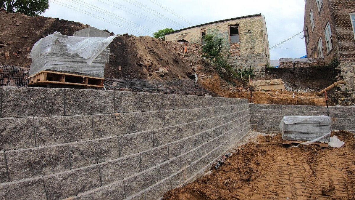 Images Lamb's Lawn Service & Landscaping LLC