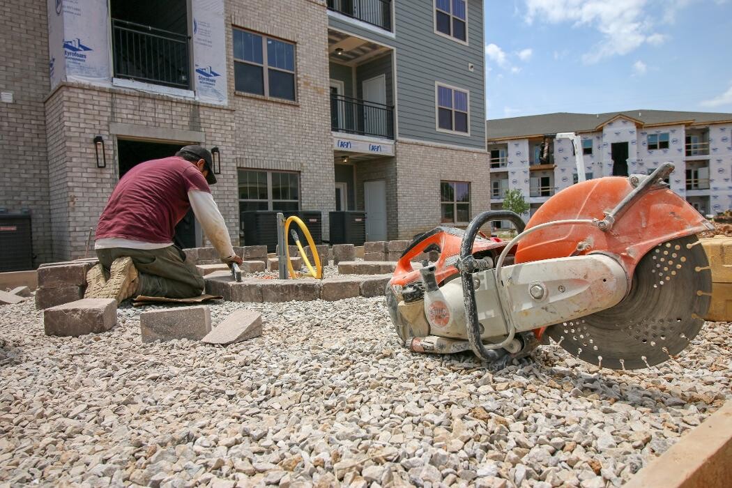 Images Lamb's Lawn Service & Landscaping LLC