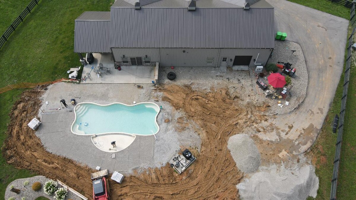 Images Lamb's Lawn Service & Landscaping LLC