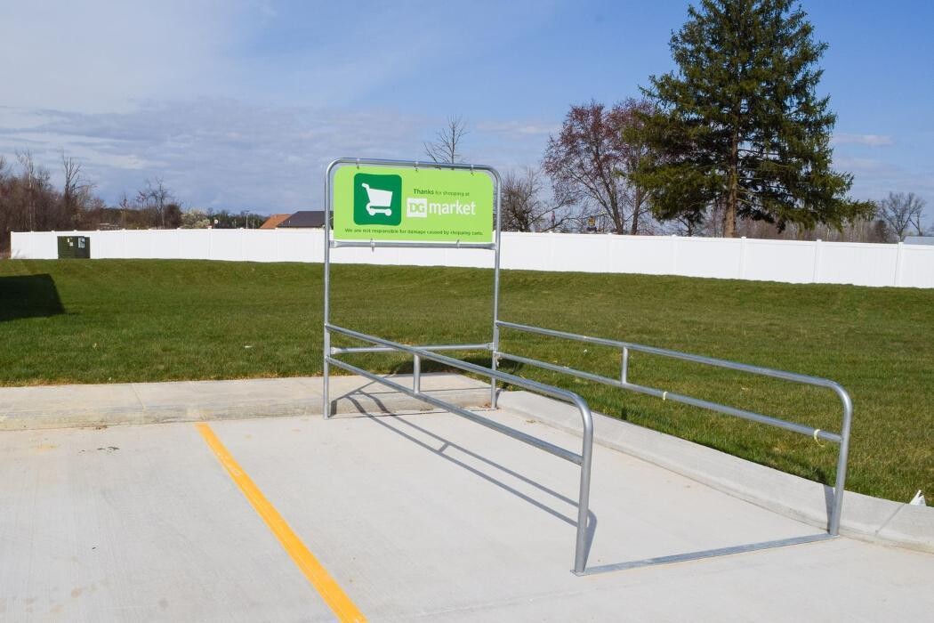 Images Lamb's Lawn Service & Landscaping LLC