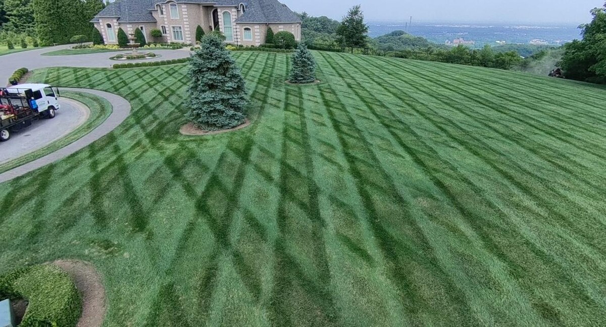 Images Lamb's Lawn Service & Landscaping LLC