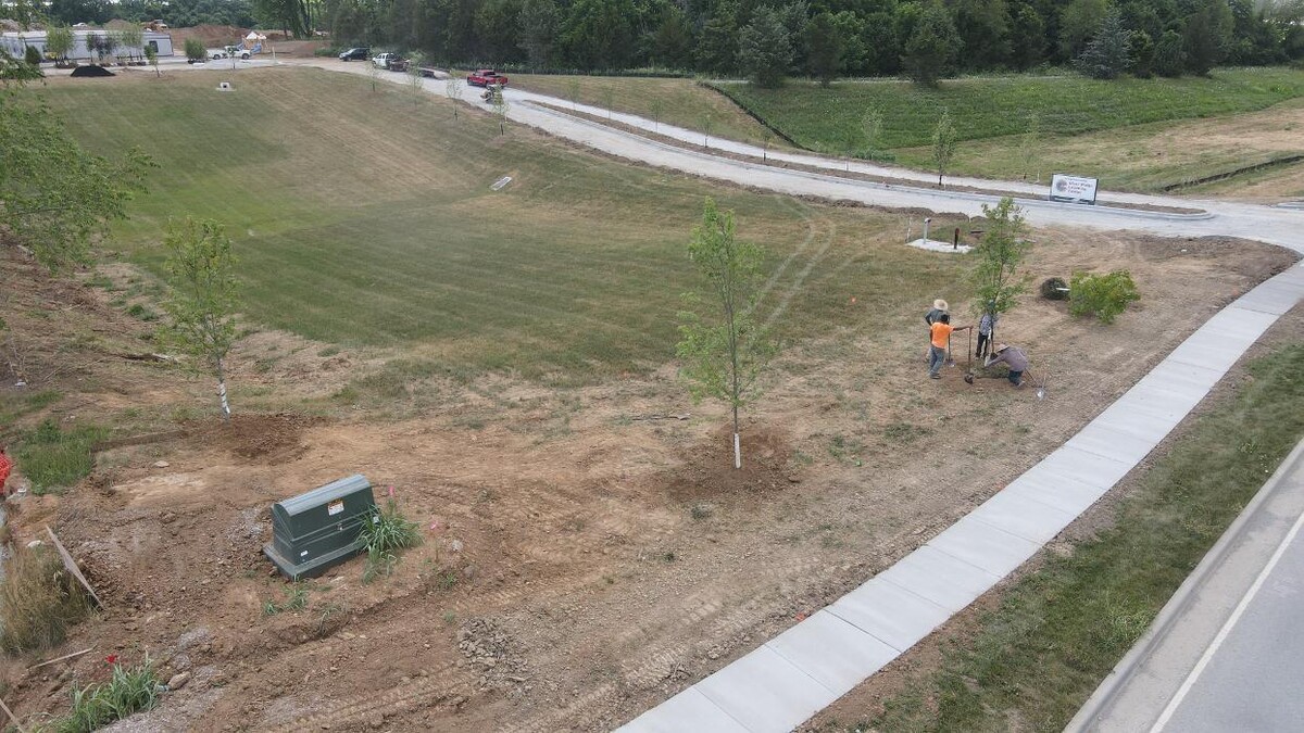 Images Lamb's Lawn Service & Landscaping LLC