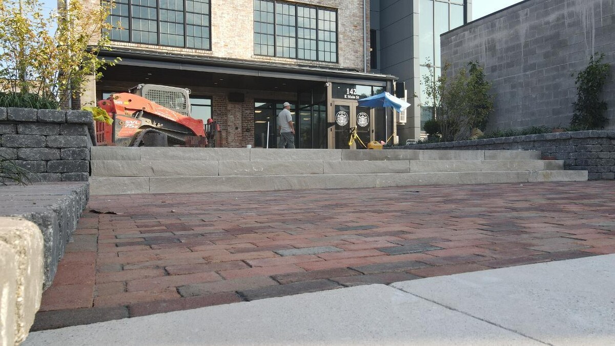 Images Lamb's Lawn Service & Landscaping LLC