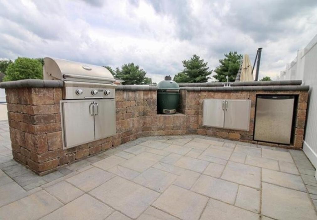 Images Lamb's Lawn Service & Landscaping LLC