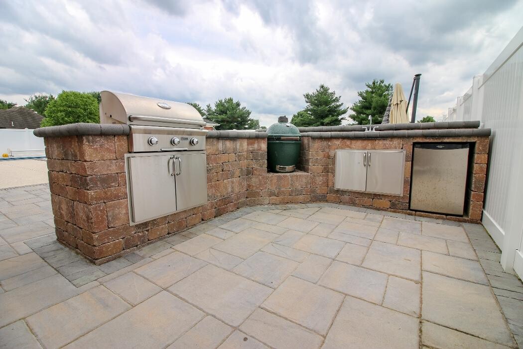 Images Lamb's Lawn Service & Landscaping LLC