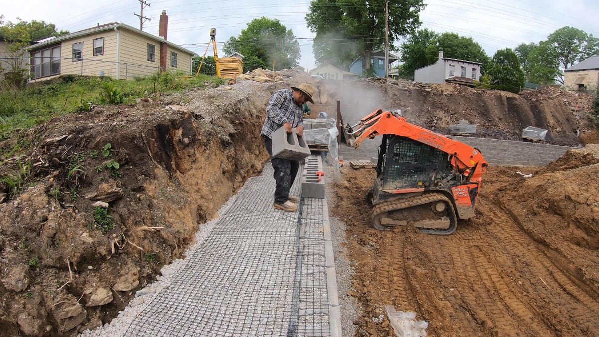 Images Lamb's Lawn Service & Landscaping LLC