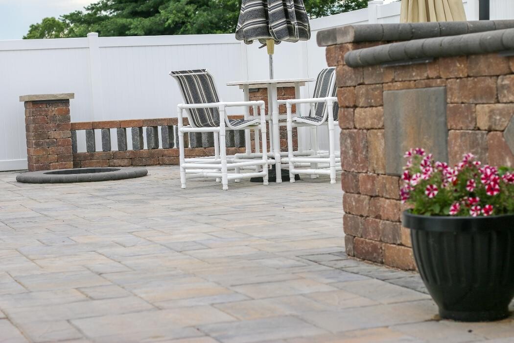 Images Lamb's Lawn Service & Landscaping LLC