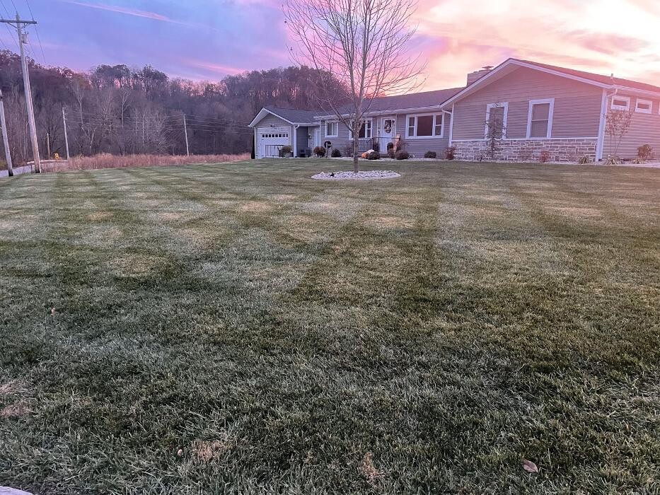 Images Lamb's Lawn Service & Landscaping LLC