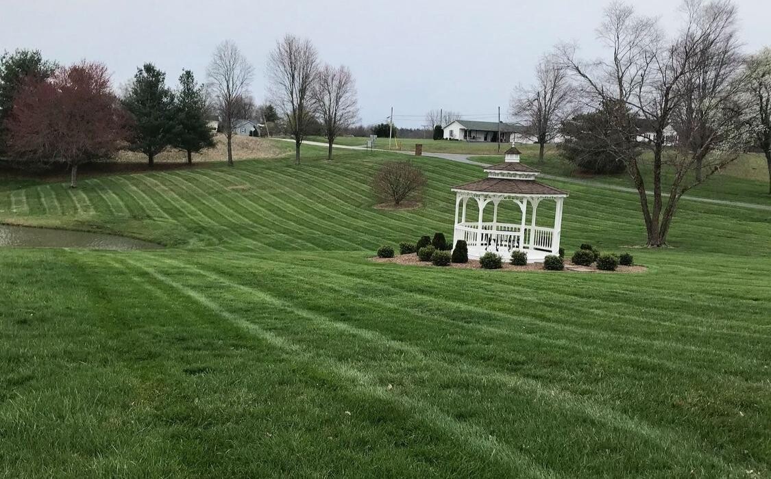 Images Lamb's Lawn Service & Landscaping LLC