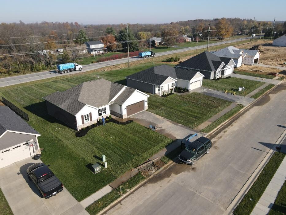 Images Lamb's Lawn Service & Landscaping LLC