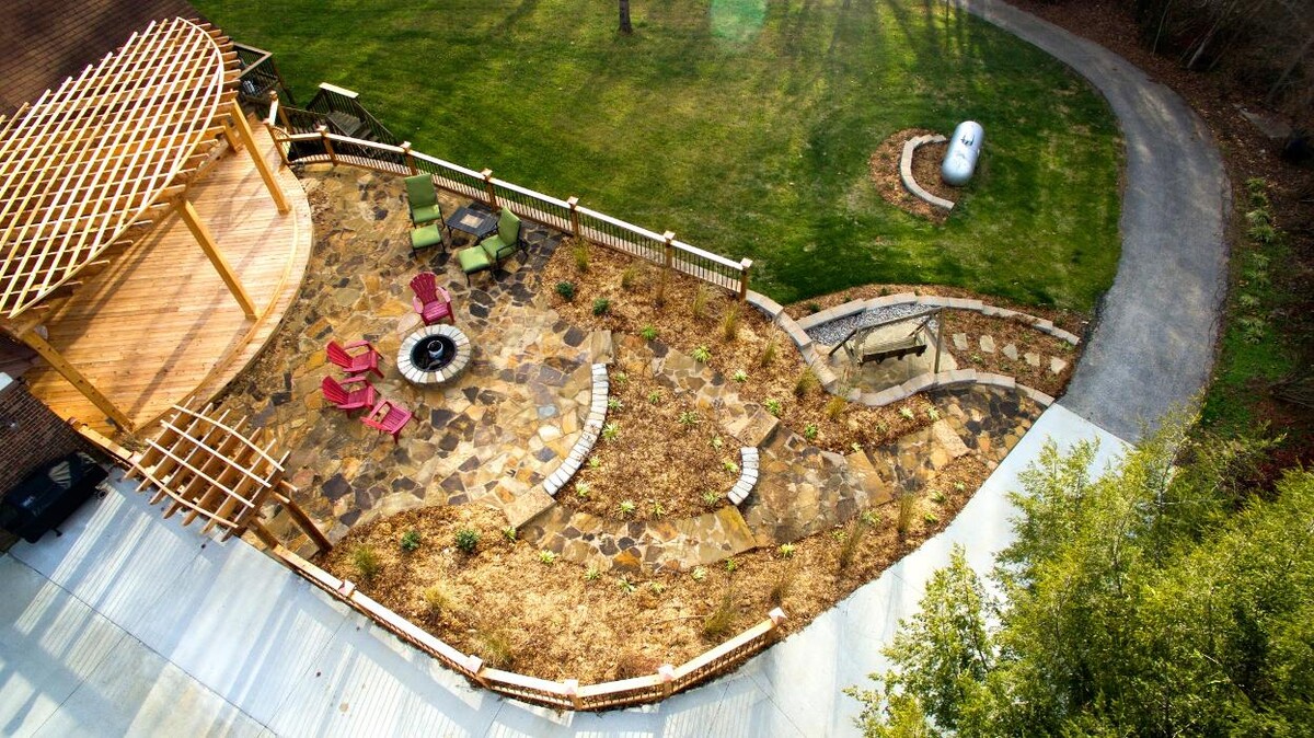 Images Lamb's Lawn Service & Landscaping LLC