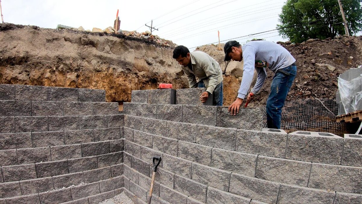 Images Lamb's Lawn Service & Landscaping LLC