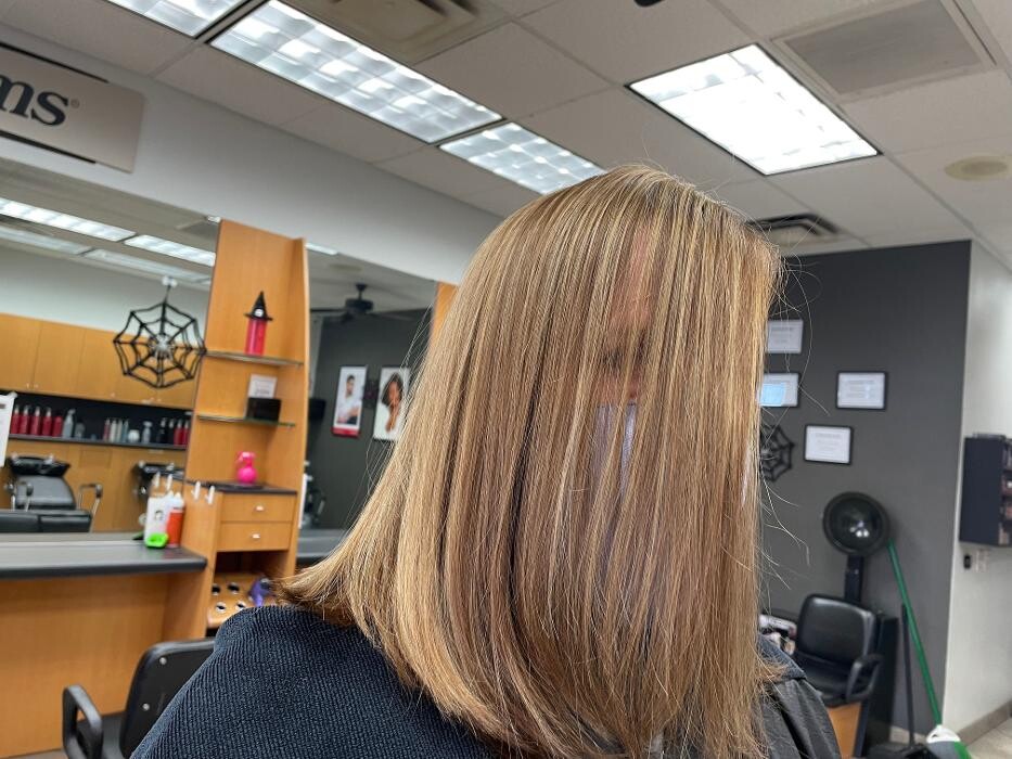 Images Fantastic Sams Cut & Color of Chandler