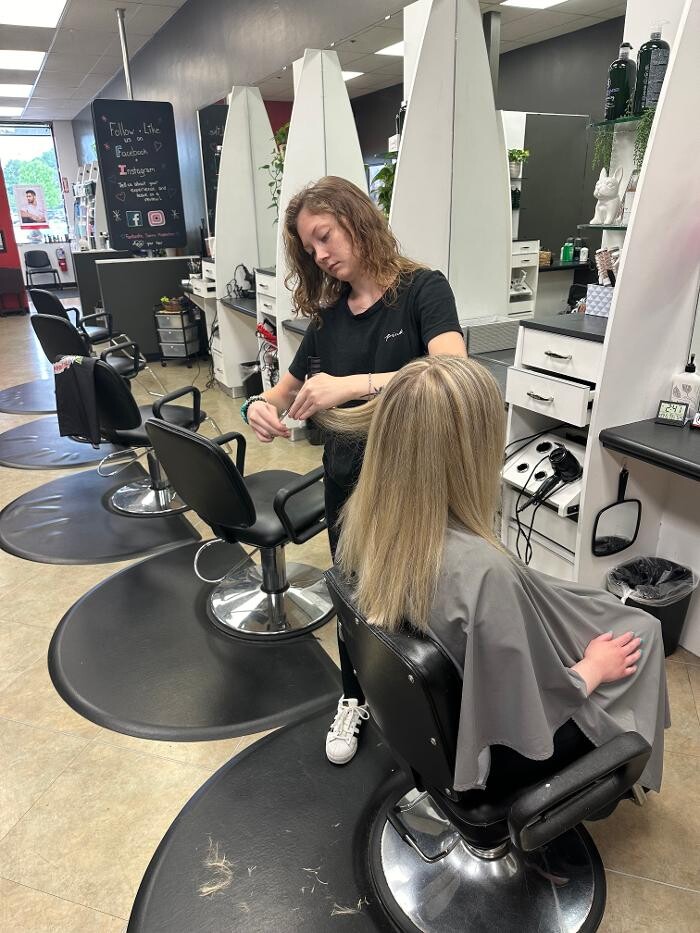 Images Fantastic Sams Cut & Color