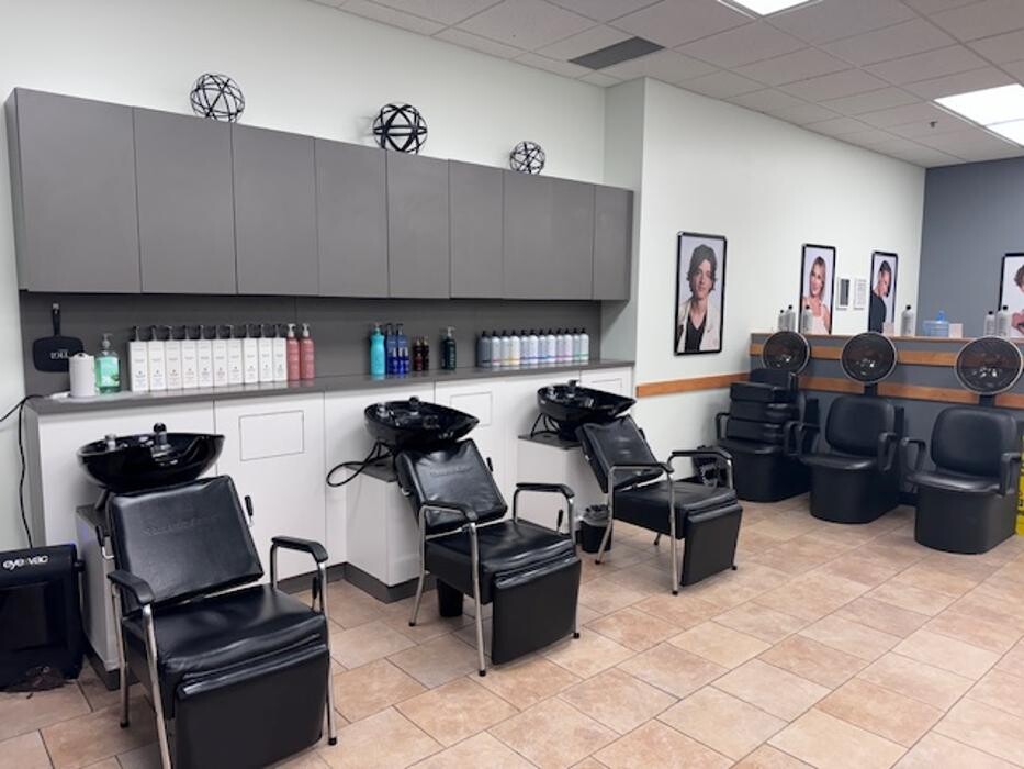 Images Fantastic Sams Cut & Color-Maple Grove (The Grove)