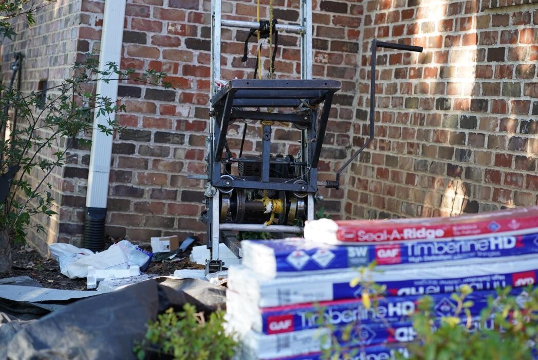 Images Pinnacle Exteriors, LLC.