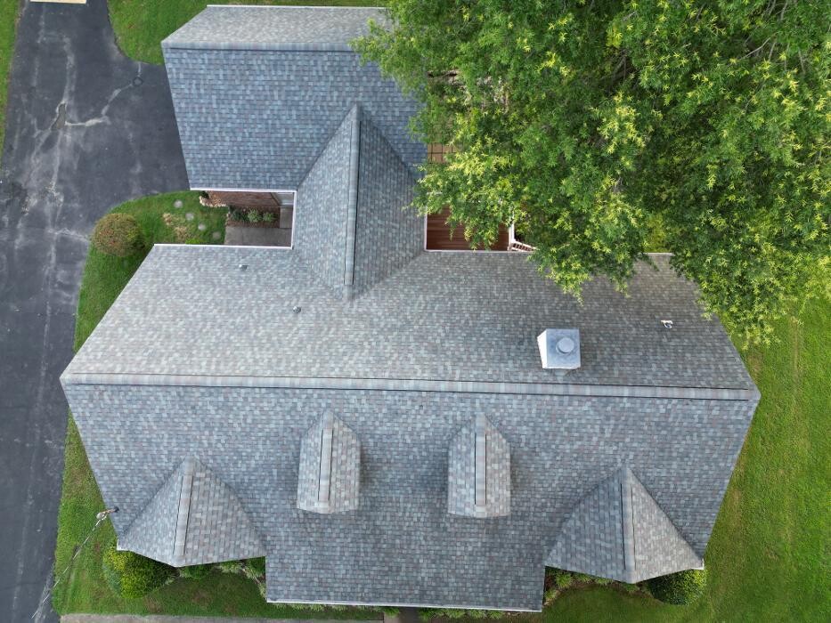 Images Pinnacle Exteriors, LLC.