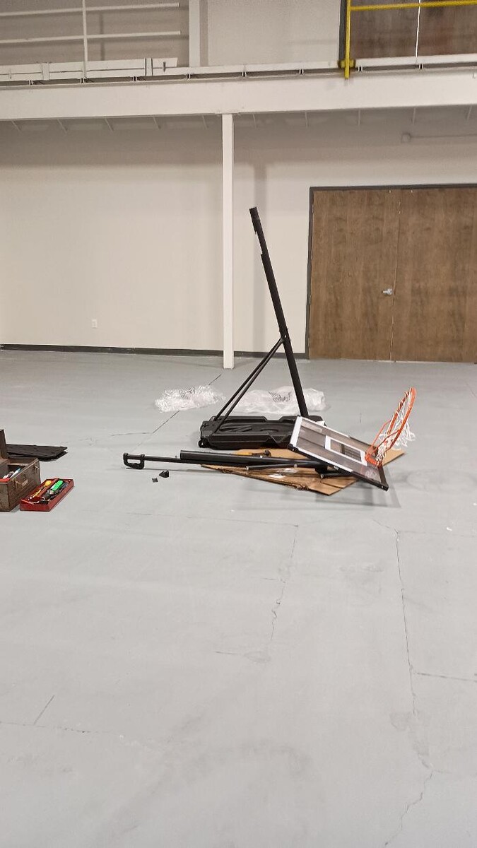 Images Universal Services LLC