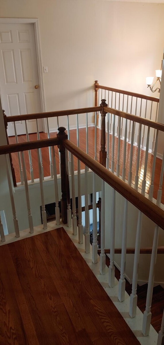 Images Universal Services LLC